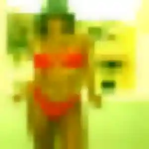 Louisa, 29 ans, cherche un plan cul à Saint-Georges-Motel