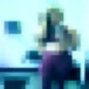 Ghislaine, 28 ans, connectée à Saint-Georges-sur-Allier pour un plan cul