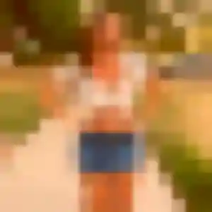 Dorothee, 44 ans, en ligne à Saint-Germain-de-la-Grange pour un plan cul
