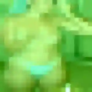Sexy Yael, 23 ans à Saint-Gilles-de-la-Neuville - voir sa photo