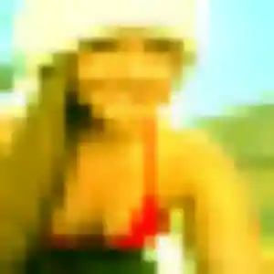 Alix, femme de 23 ans cherche plan cul à Saint-Gravé