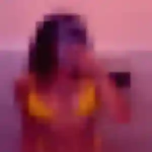 Photo de Anne-Marie à Saint-Jean-le-Vieux (42 ans) - plan cul anonyme