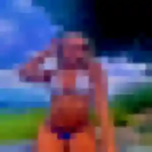 Lucienne, 35 ans, disponible à Saint-Laurent-d'Andenay pour une rencontre coquine