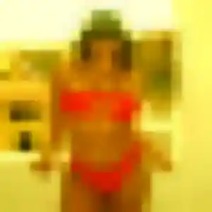 Emmanuelle, 34 ans, dispo pour plan cul à Saint-Marcel-lès-Sauzet