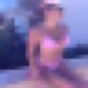 Violette, 36 ans, connectée à Saint-Martin-d'Ablois pour un plan cul
