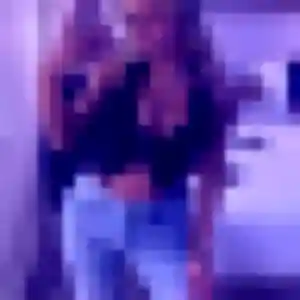 Photo privée de Flavie, 45 ans à Saint-Martin-de-Boscherville - plan discret