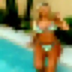 Charline, 25 ans, en ligne à Saint-Nizier-de-Fornas pour une rencontre coquine