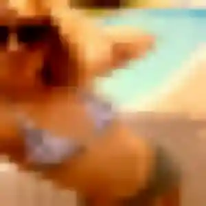 Coralie, 36 ans, disponible à Saint-Paul pour un plan cul