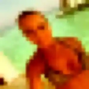 Photo de Manon à Saint-Perreux (37 ans) - plan cul gratuit