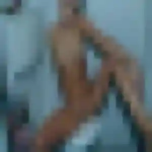 Tiffany, 35 ans, connectée à Saint-Philbert-sur-Risle pour une rencontre coquine