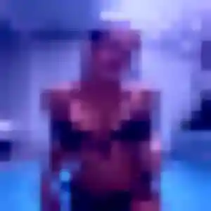 Agathe, 35 ans, disponible à Saint-Pierre-du-Vauvray pour un plan cul
