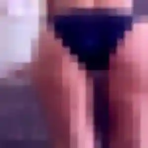Julie, 29 ans, disponible à Saint-Pierre-Langers pour une rencontre coquine