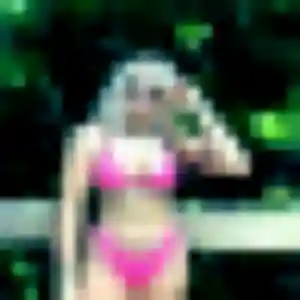 Urielle, 25 ans, en ligne à Saint-Renan pour une rencontre coquine