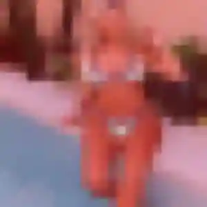Charmante Theresa, 36 ans à Saint-Romain-de-Benet - voir sa photo