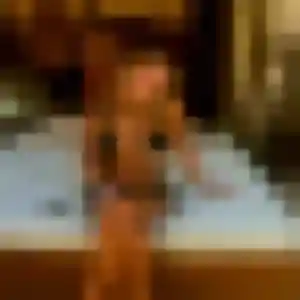 Monique, femme de 28 ans propose plan cul à Saint-Saulge