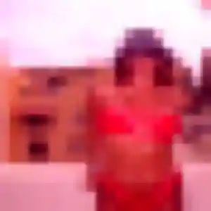 Solange, 33 ans, en ligne à Saint-Sériès pour une rencontre coquine