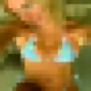 Ornella, 22 ans, cherche un plan cul à Saint-Sernin-du-Plain