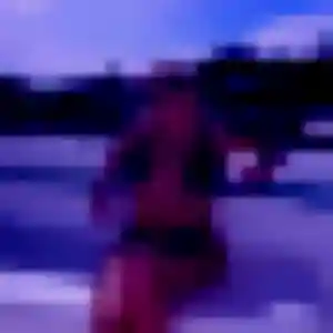 Imane, 25 ans, connectée à Saint-Sylvestre pour une rencontre coquine