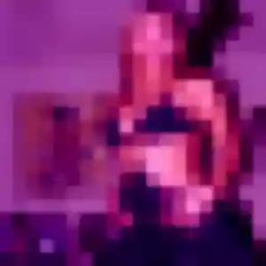 Rejoins Aurelie, 24 ans à Saint-Uze en privé
