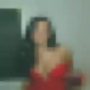 Lena, 34 ans, cherche un plan cul à Saint-Vérand