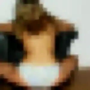 Photo de Eleonore à Saint-Yon (23 ans) - plan cul gratuit