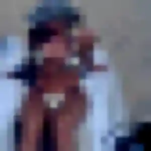 Profil de Flore à Sainte-Anne-sur-Vilaine (27 ans) - plan cul anonyme