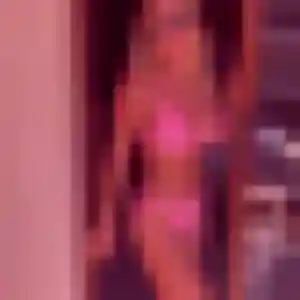 Flavia, 22 ans, en ligne à Saliès pour un plan cul