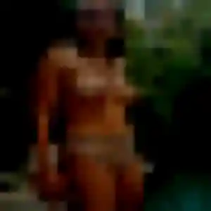 Rejoins Martine, 23 ans à Samazan gratuitement