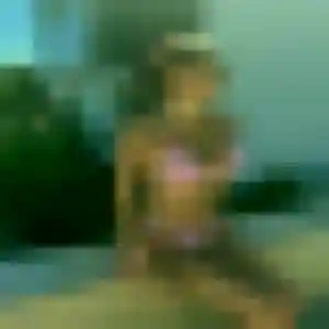Photo de Prisca à Saulx-Marchais (43 ans) - plan cul discret