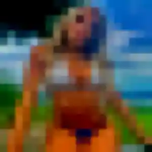 Anne-Charlotte, femme de 36 ans propose plan cul à Savigny