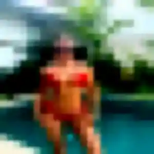 Oumaima, femme de 25 ans veut plan cul à Scorbé-Clairvaux