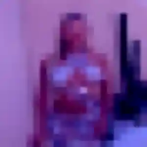 Yolande, 35 ans, en ligne à Scy-Chazelles pour une rencontre coquine