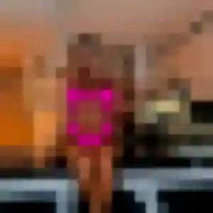 Contacte Josiane, 22 ans à Séez gratuitement