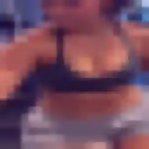 Roxane, 33 ans, dispo pour plan cul à Senan