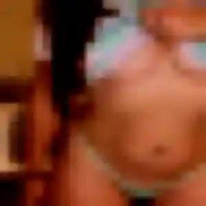Romina, 39 ans, en ligne à Séreilhac pour une rencontre coquine