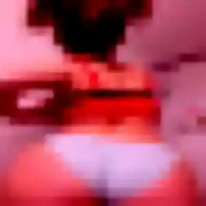 Emmanuelle, 37 ans, disponible à Solliès-Toucas pour une rencontre coquine