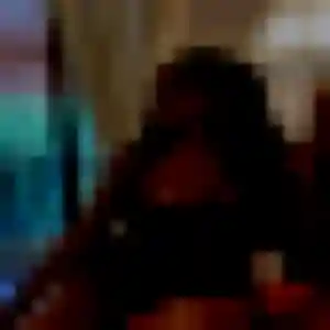 Sarah, 30 ans, connectée à Tallende pour une rencontre coquine