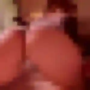 Colombe, 29 ans, connectée à Therdonne pour une rencontre coquine