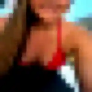 Jeanne, 32 ans, connectée à Thin-le-Moutier pour un plan cul