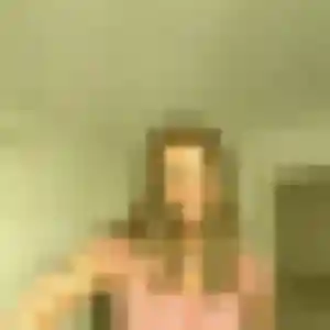 Chiara, 22 ans, connectée à Thueyts pour une rencontre coquine