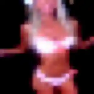 Emilie, 27 ans, disponible à Touvois pour un plan cul