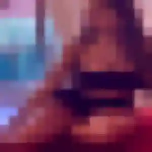 plan cul à Tramolé : photo de Theresa, 22 ans - accès libre
