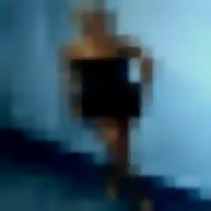 Anna, fille de 25 ans cherche plan cul à Uchaud