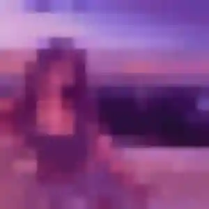 Rejoins Charlotte, 30 ans à Valence en privé