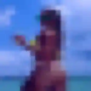 Photo exclusive de Urielle, 35 ans à Vallon-sur-Gée - rencontre coquine