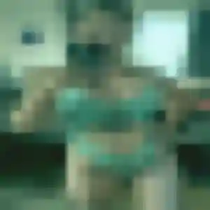 Rejoins Celine, 26 ans à Vandières en privé