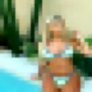 Lamia, 28 ans, en ligne à Varzay pour une rencontre coquine