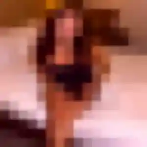 Sofia de Vauhallan, 30 ans - plan cul discret