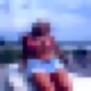 Sexy Leana, 25 ans à Vercel-Villedieu-le-Camp - voir sa photo
