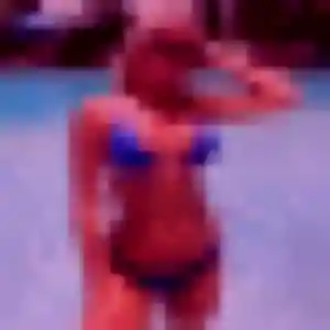 Albertine, 23 ans, en ligne à Vernajoul pour une rencontre coquine